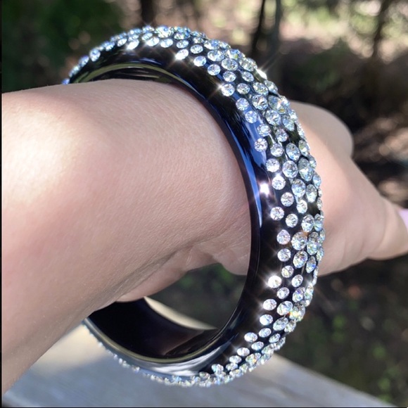 Acrylic Bangle Bracelet Embellished With European Crystal Stones - Picture 10 of 10